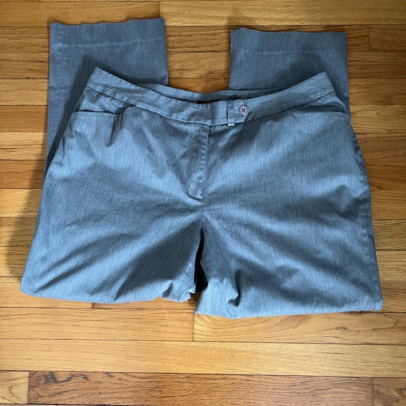 Jones New York Pants - Jones New York women’s plus size grey pants. Size 18W